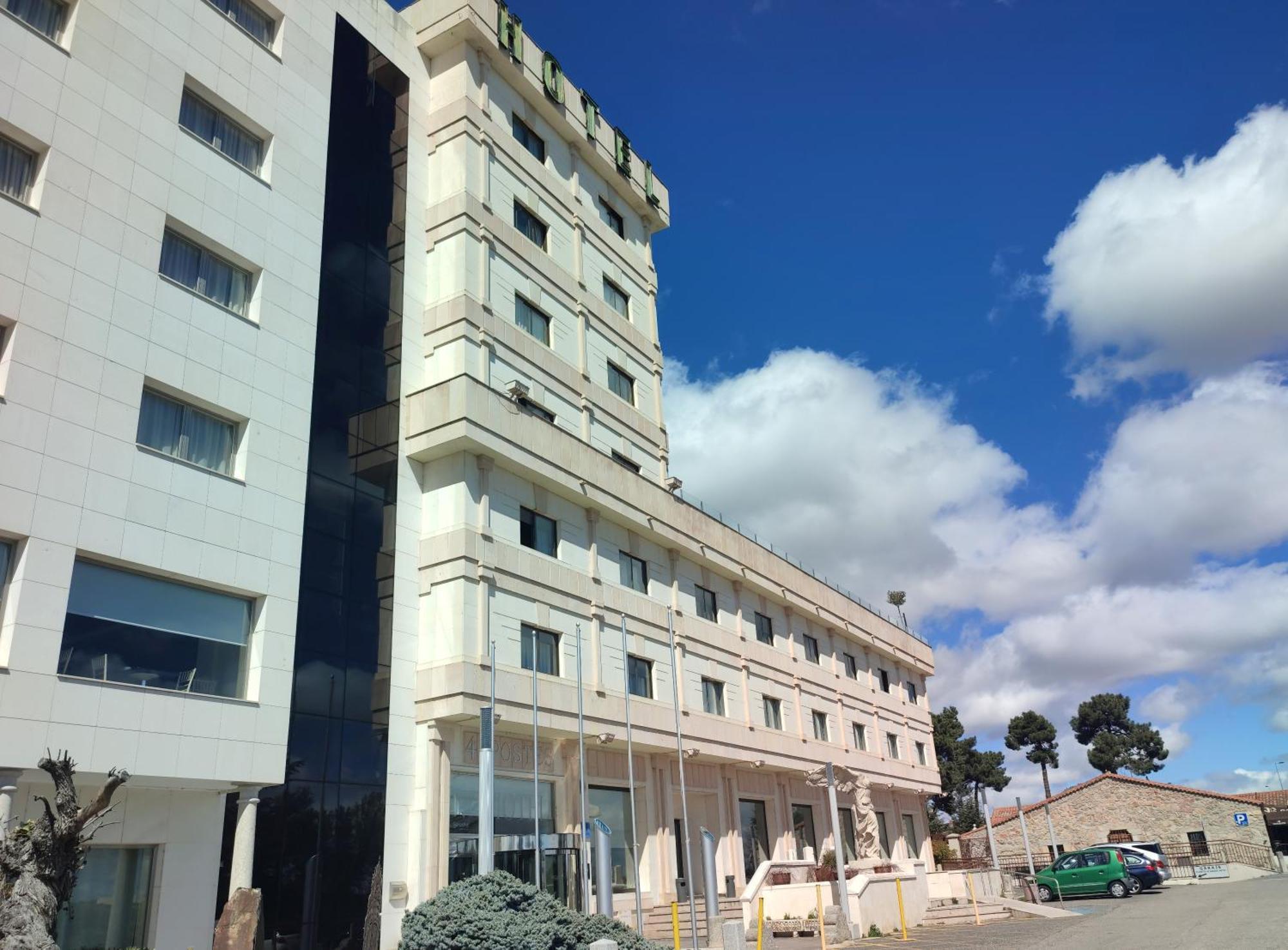 Hotel Sercotel Cuatro Postes Ávila Exteriér fotografie