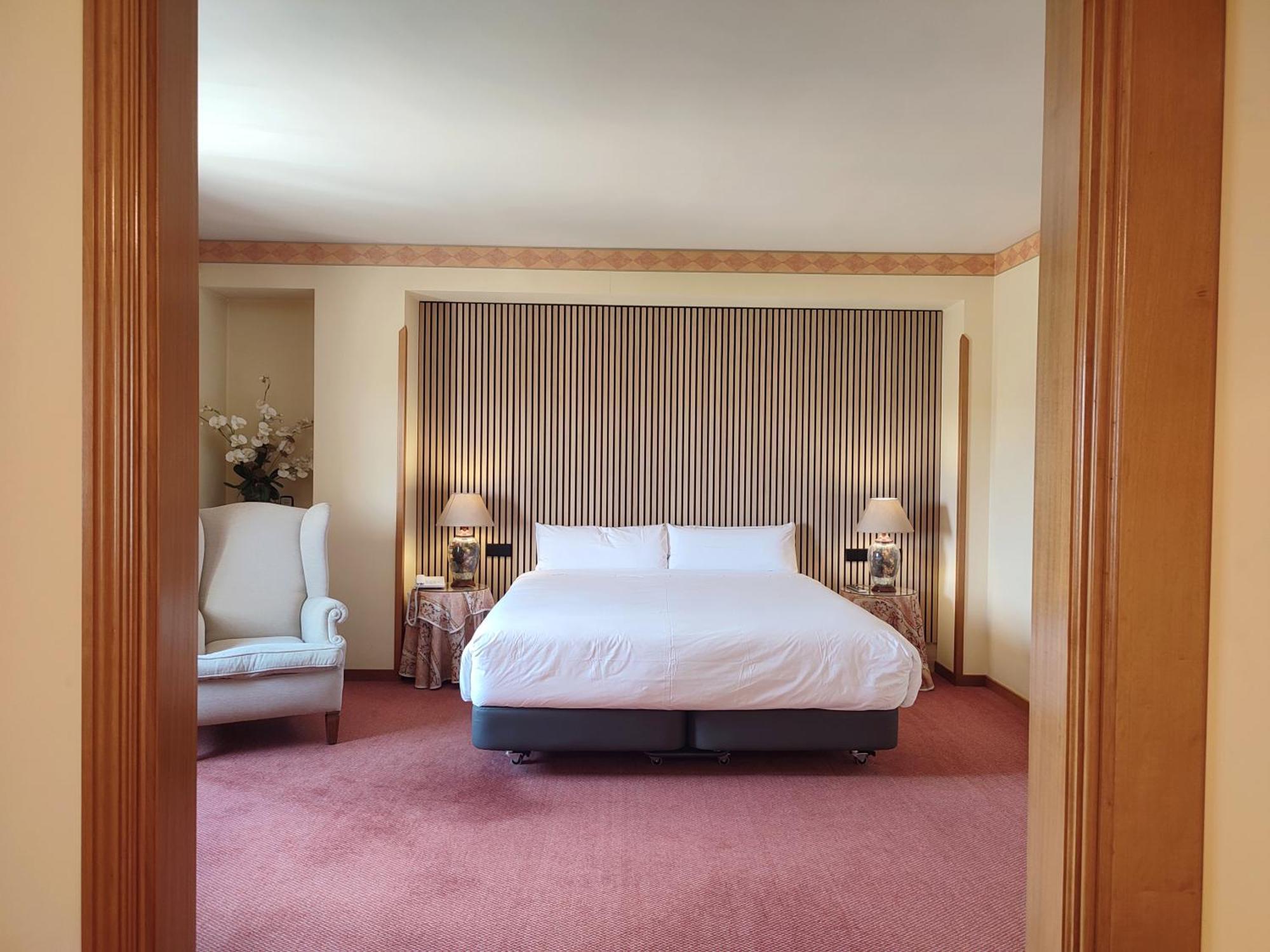 Hotel Sercotel Cuatro Postes Ávila Exteriér fotografie