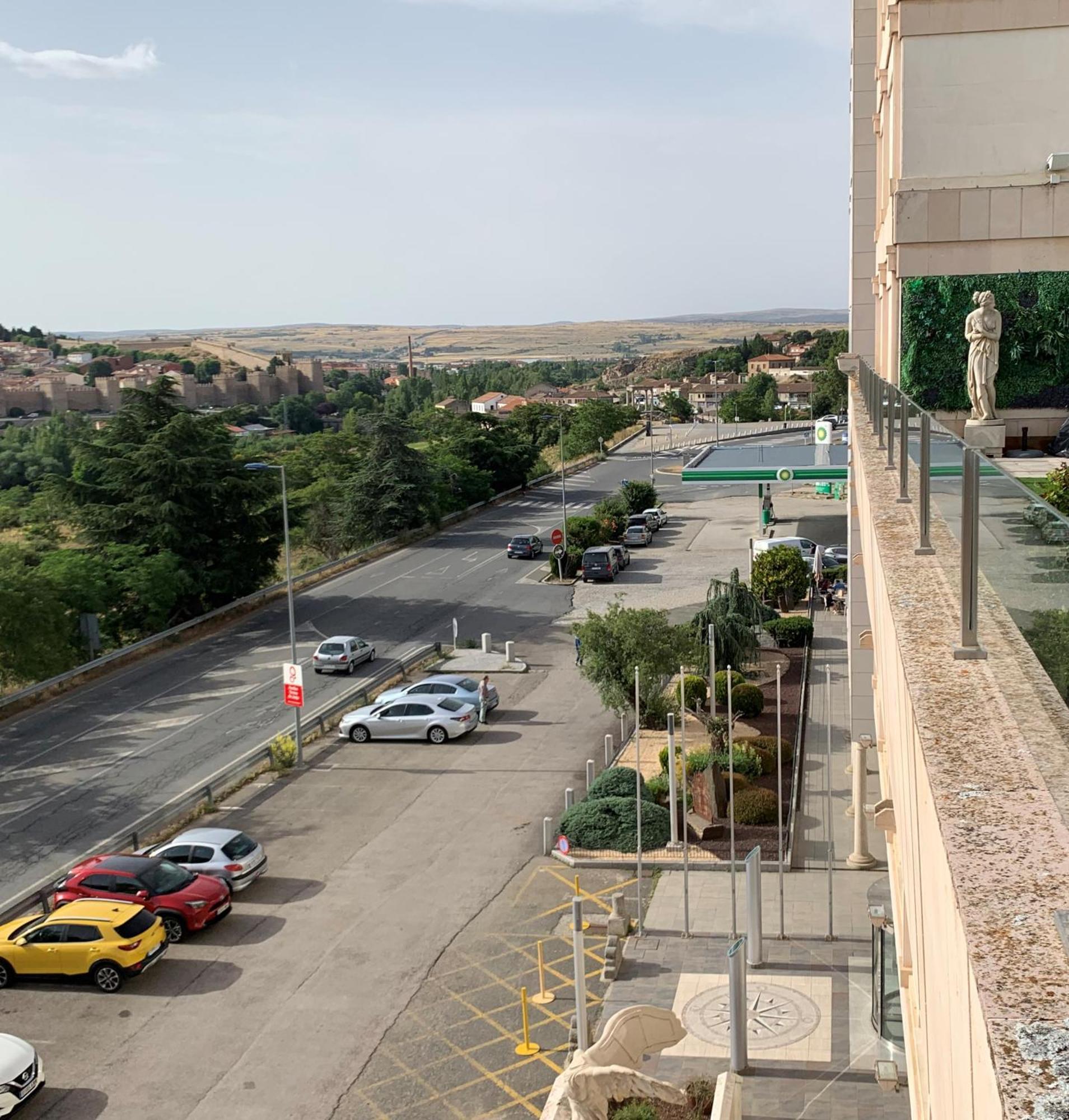 Hotel Sercotel Cuatro Postes Ávila Exteriér fotografie