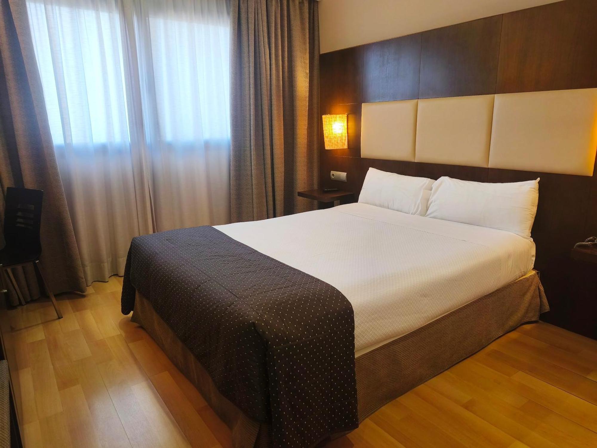 Hotel Sercotel Cuatro Postes Ávila Exteriér fotografie